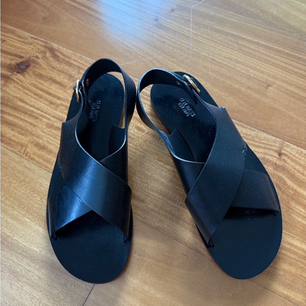 GH Bass Black Leather Cross Strap Sandals